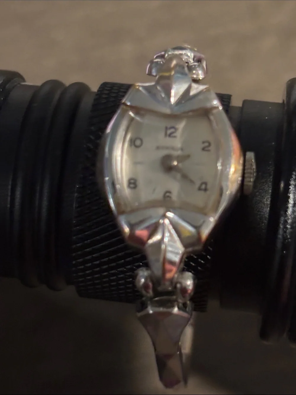 1940s 1950s Silver-Tone Women's BENRUS Antique Vintage Watch - Wind Up WORKS